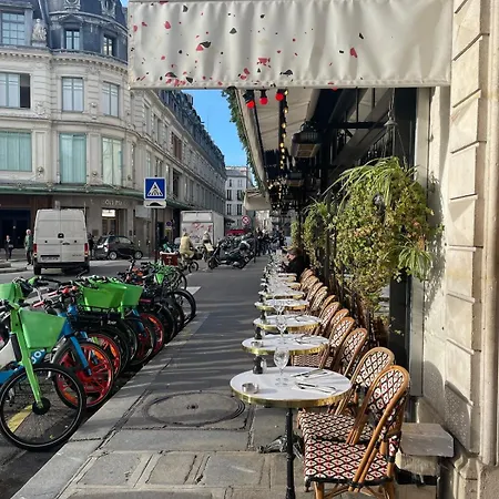 Charming Trocadero Eiffel Tower Apartment Paris